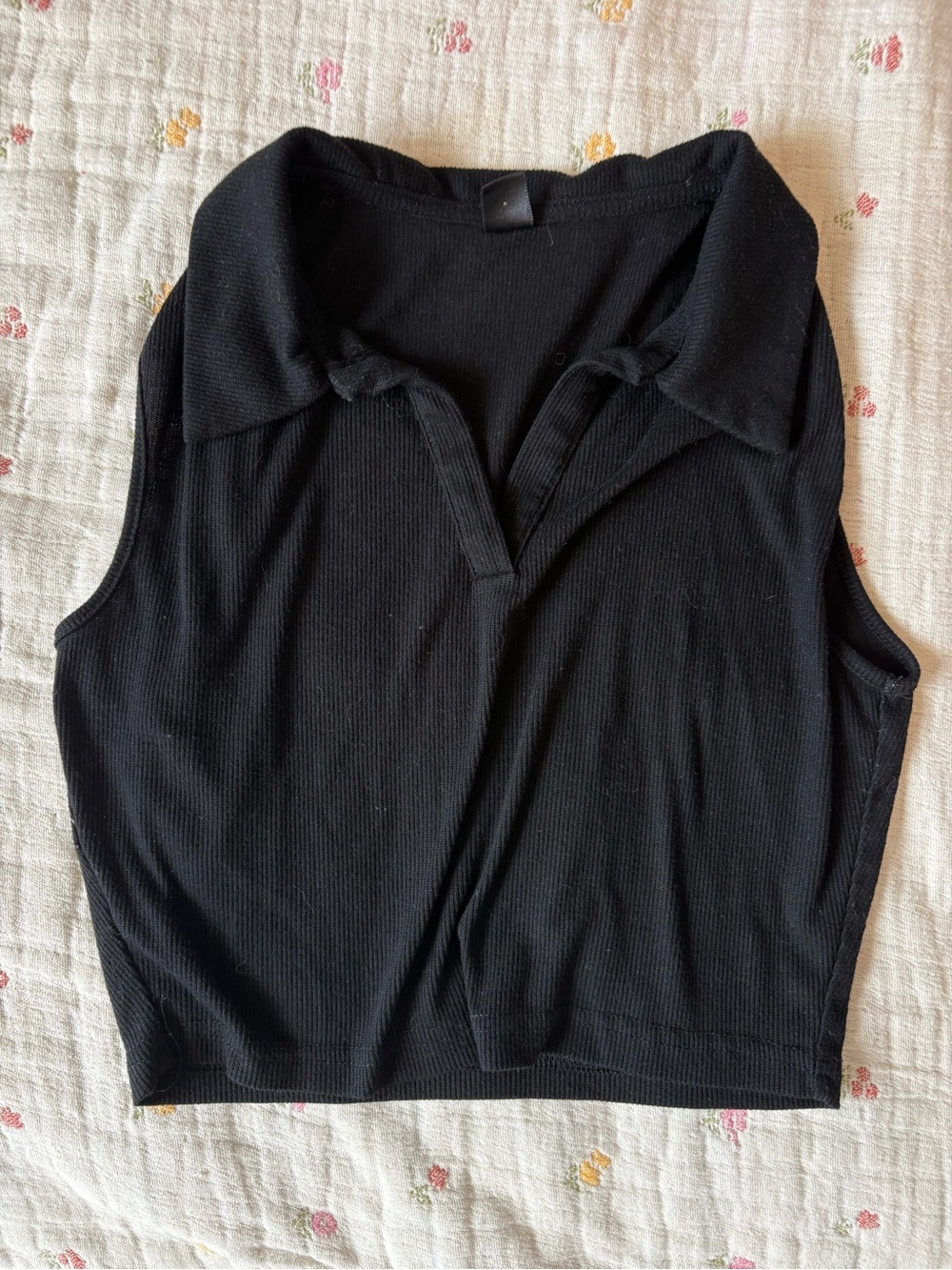 Black Sleeveless Polo Crop Top